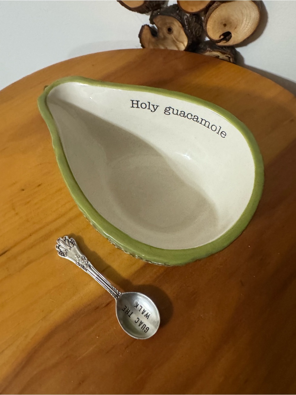 GUACAMOLE SERVING DISH AND SPOON